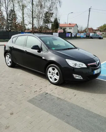 opel Opel Astra cena 18500 przebieg: 180000, rok produkcji 2011 z Siedlce